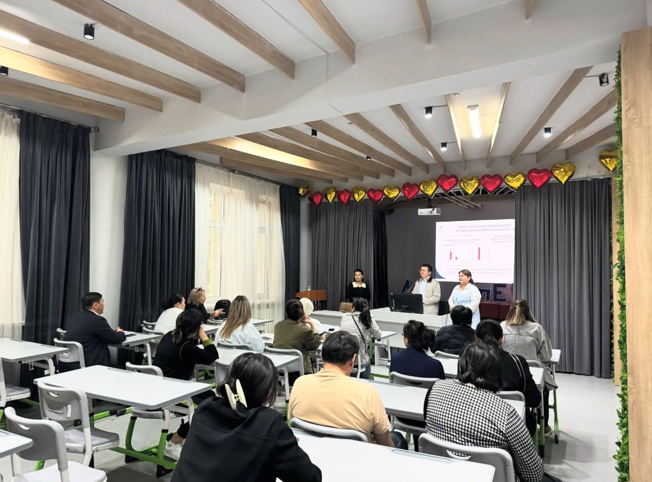 Ата-аналар жиналысы